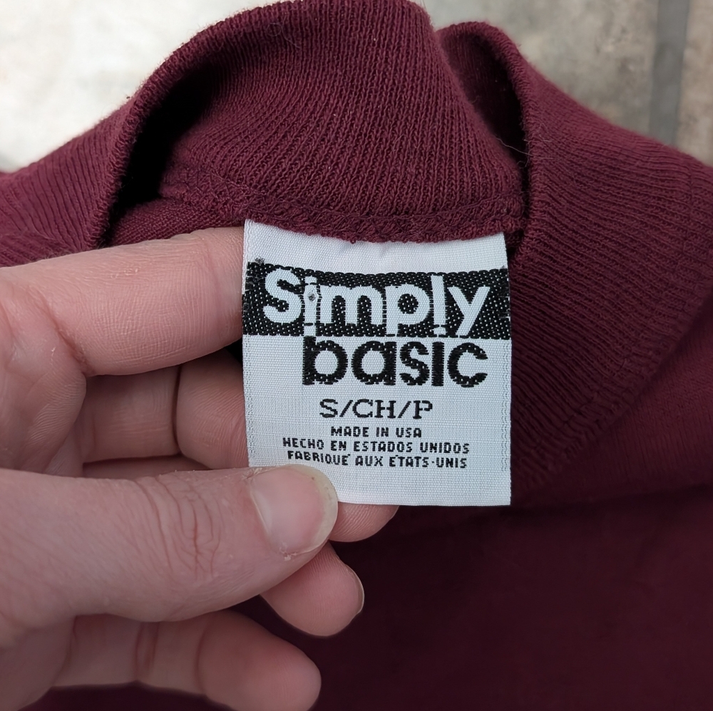 Simply Basic Small Maroon Sleeveless Turtleneck T… - image 2